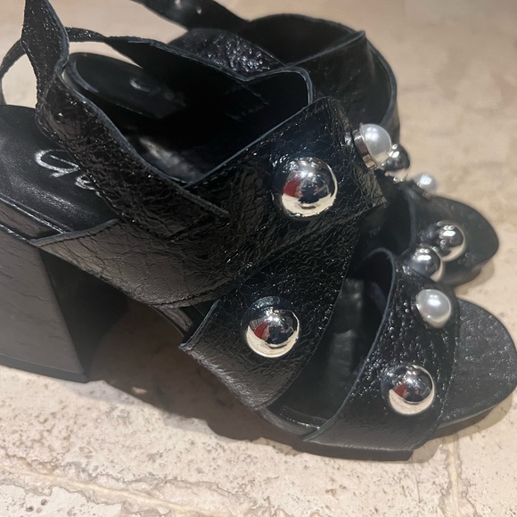 Get It Made in Italy Sandals NWT - Picture 2 of 6